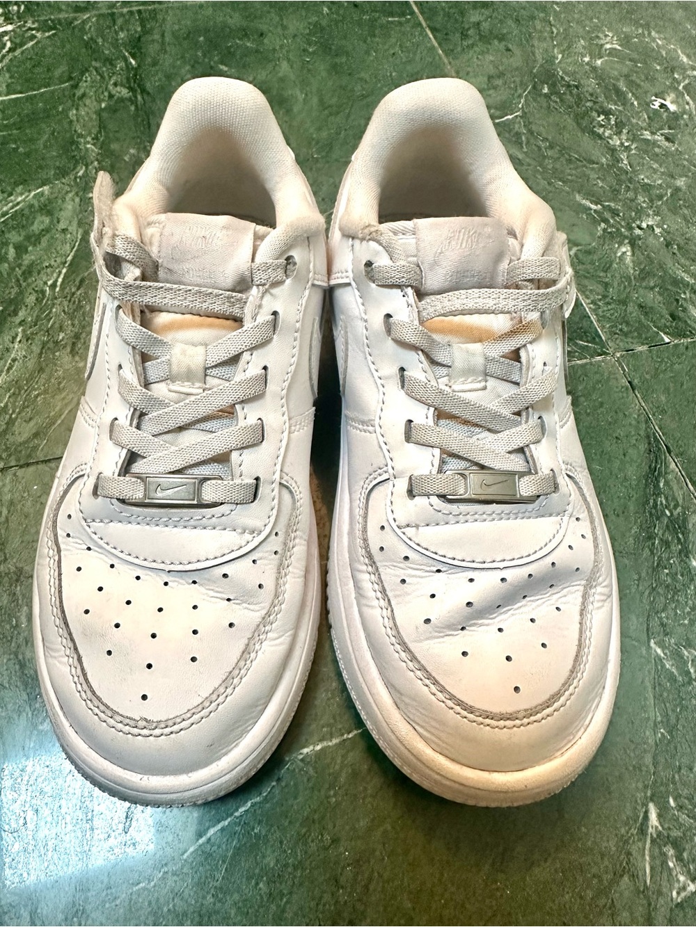 Nike Kids White Low-Top Sneakers 2Y